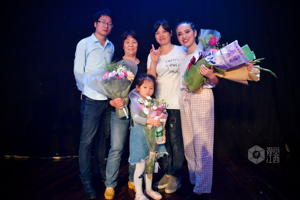 江西舞者“蔡依林”：青春为自己绽放