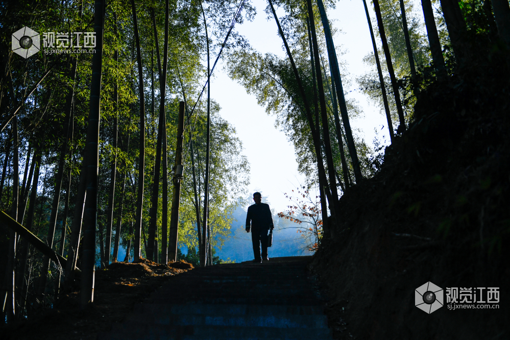 来自山里的江西省人大代表的“两会时间”