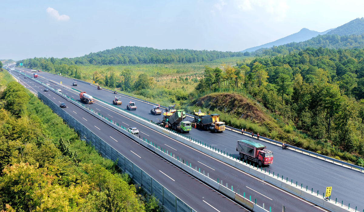 江西峡江：樟吉高速改扩建工程有序推进