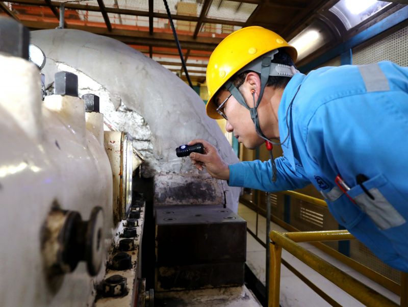 全国人大代表袁建：扎根生产一线 当好工人“代言人”