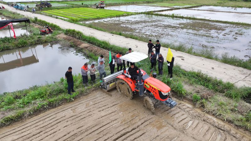 江西永丰：种肥同播秀新技
