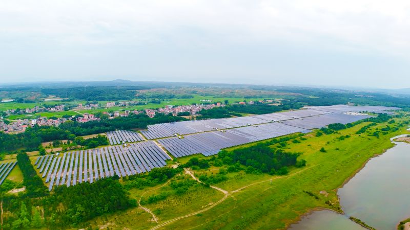 江西泰和：光伏发电  助力绿色发展