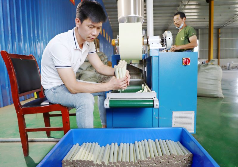 江西新余：小艾草     大产业