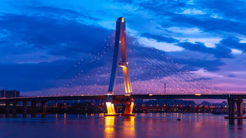 江西吉安：夜幕下的大桥