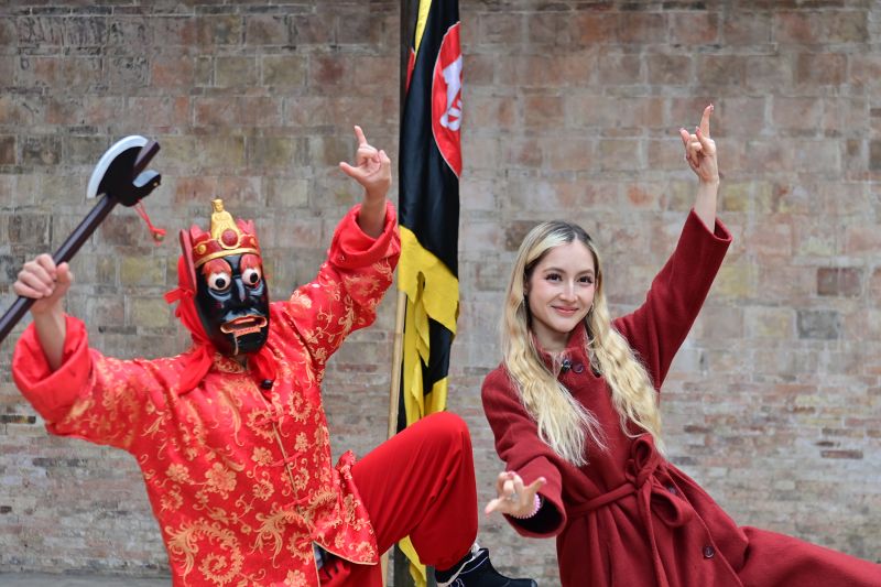 江西万载：外国友人感受非遗魅力